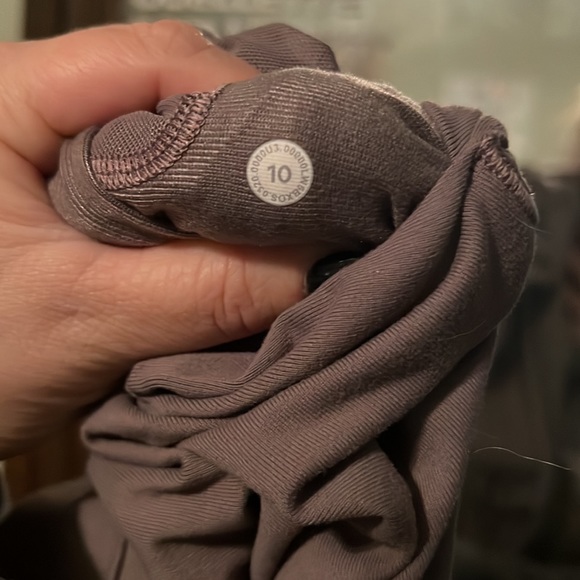 Ready to Rulu Lilac pants - Picture 4 of 5